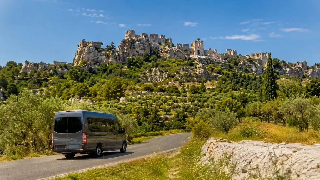 Depuis Aix-en-Provence : Arles, Les Baux-de-Provence et Saint-Rémy-de-Provence en journée complète